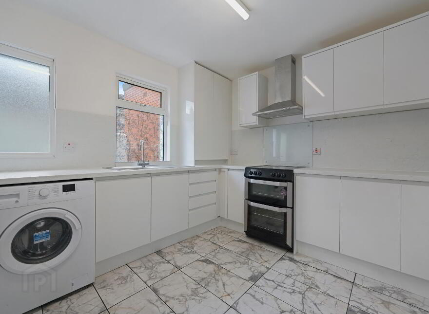 105 Hyndford Street, Belfast, BT5 5JF