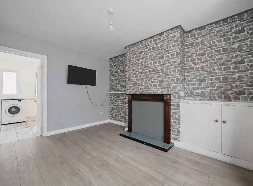 105 Hyndford Street, Belfast, BT5 5JF