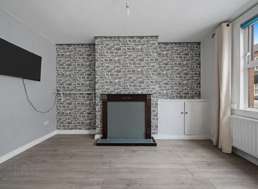 105 Hyndford Street, Belfast, BT5 5JF