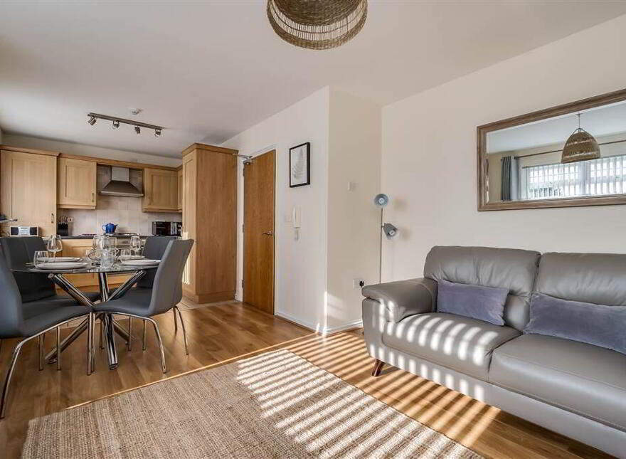 2 Glendale Court, 182 Saintfield Road, Belfast, BT8 6HN