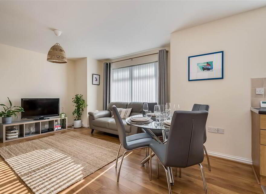 2 Glendale Court, 182 Saintfield Road, Belfast, BT8 6HN