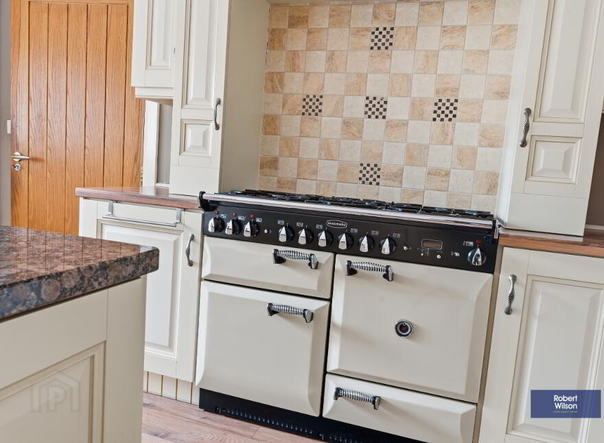 10 Lilburn Hall, Lurgan, BT66 7TL