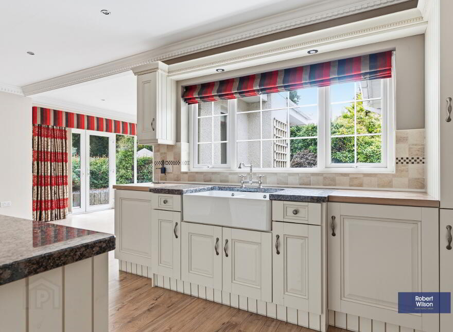10 Lilburn Hall, Lurgan, BT66 7TL