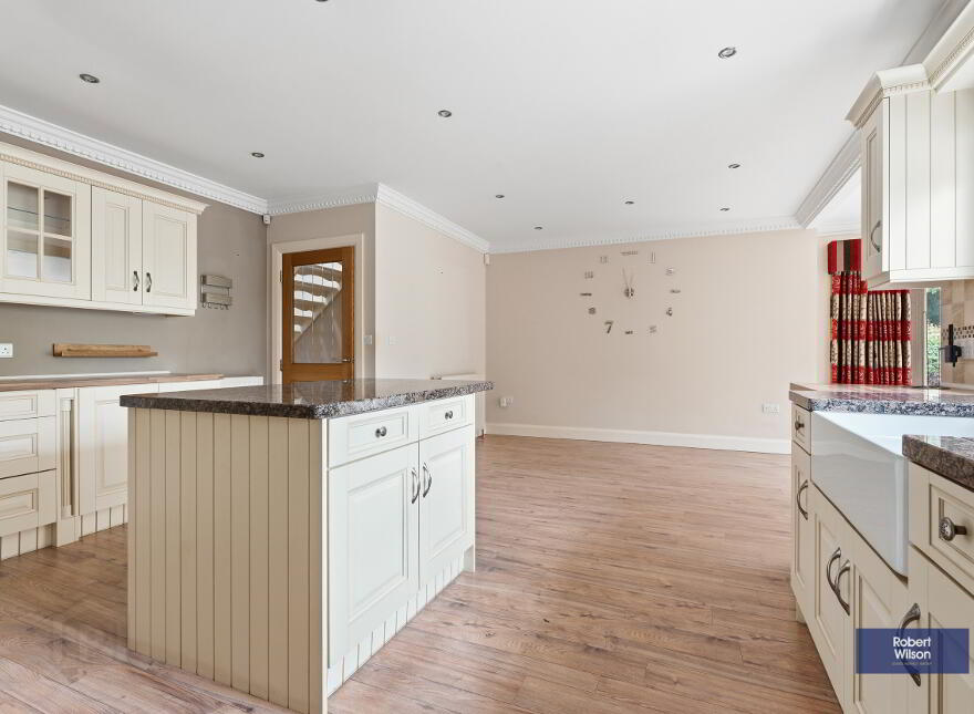 10 Lilburn Hall, Lurgan, BT66 7TL