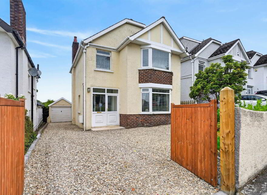6 Kingsway Avenue, Gilnahirk Road, Belfast, BT5 7DN
