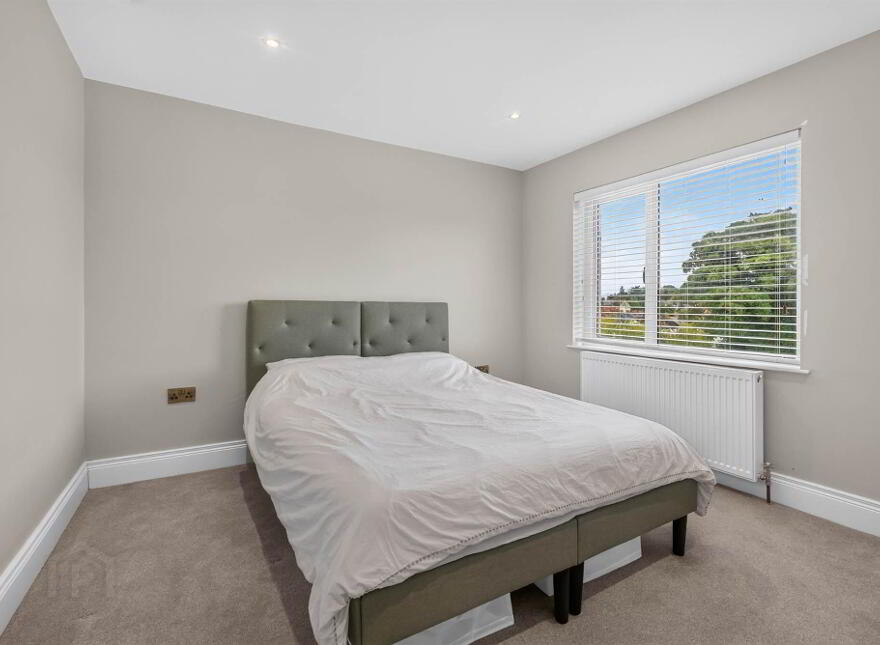 6 Kingsway Avenue, Gilnahirk Road, Belfast, BT5 7DN