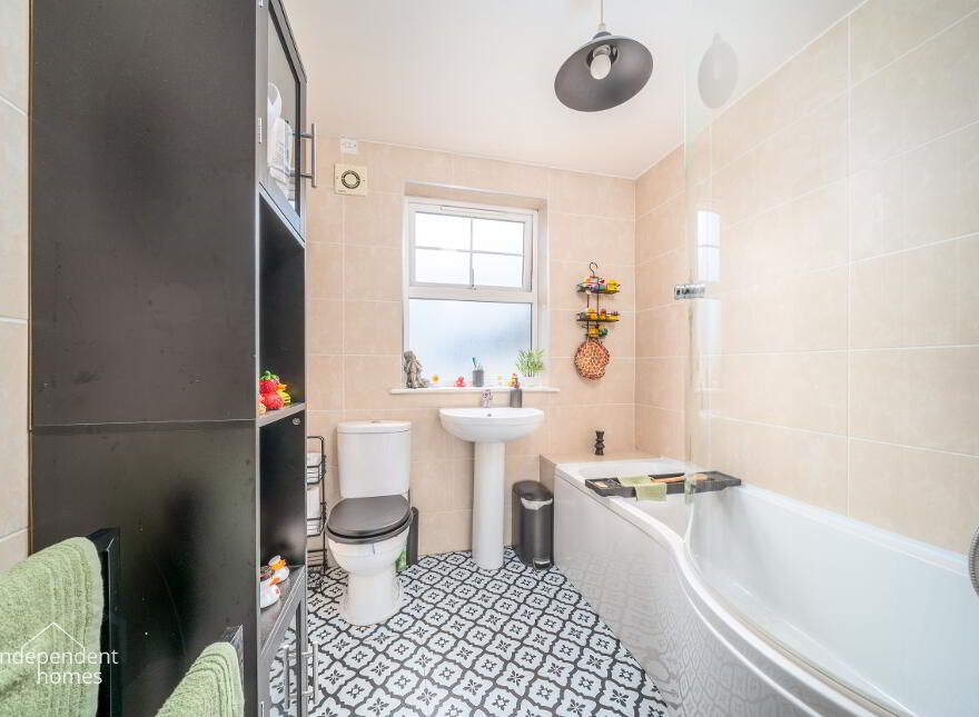 2 Lindara Drive, Larne, BT40 2FB