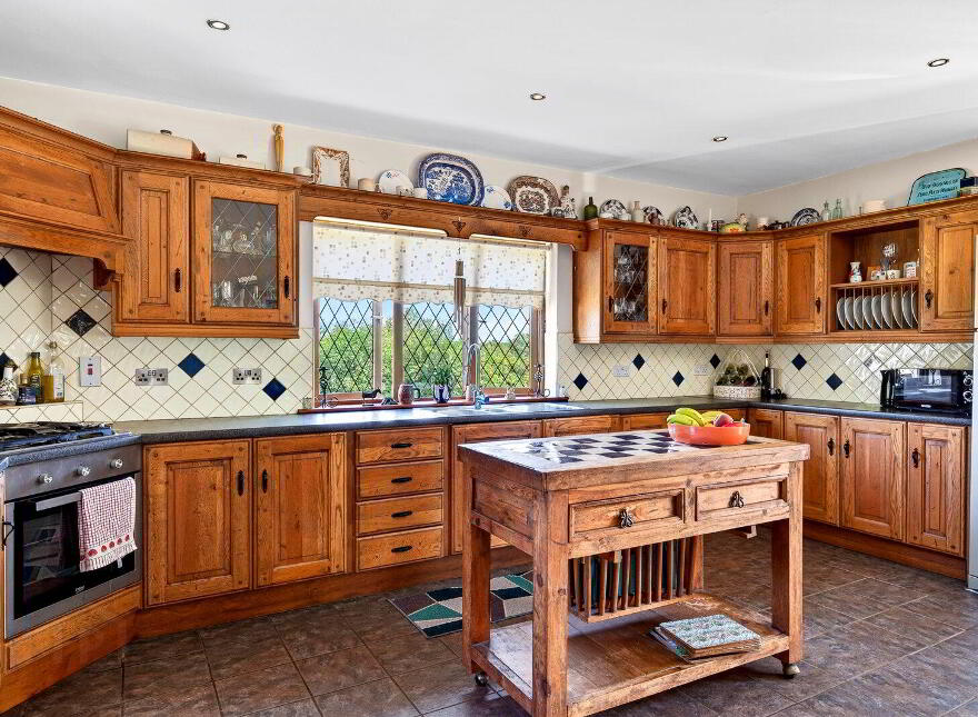 Rooskey, Rooskey, N41DP70