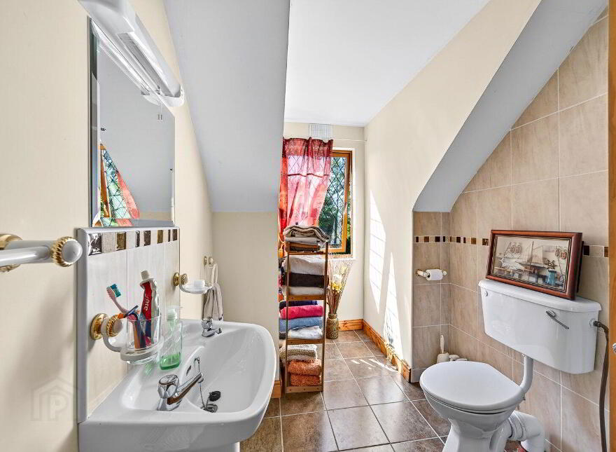 Rooskey, Rooskey, N41DP70