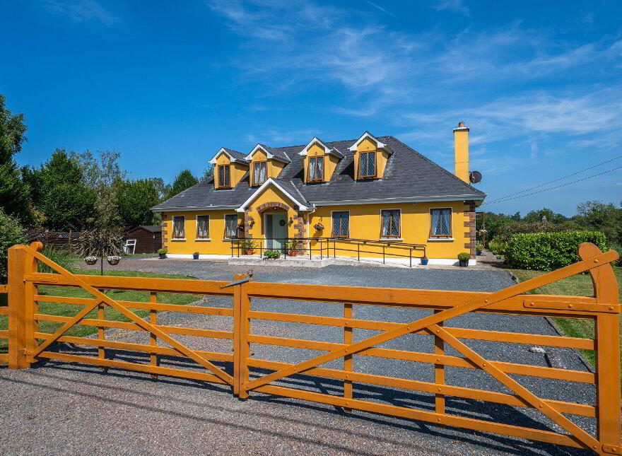 Rooskey, Rooskey, N41DP70