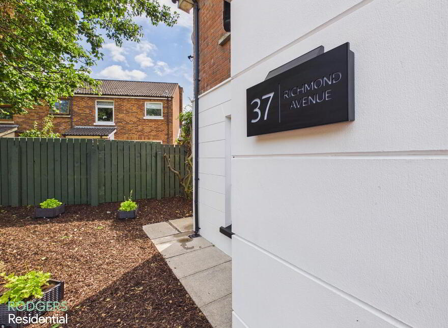 37 Richmond Avenue, Holywood, BT18 9TE