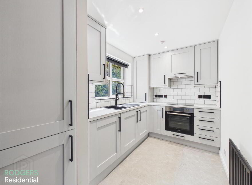 37 Richmond Avenue, Holywood, BT18 9TE