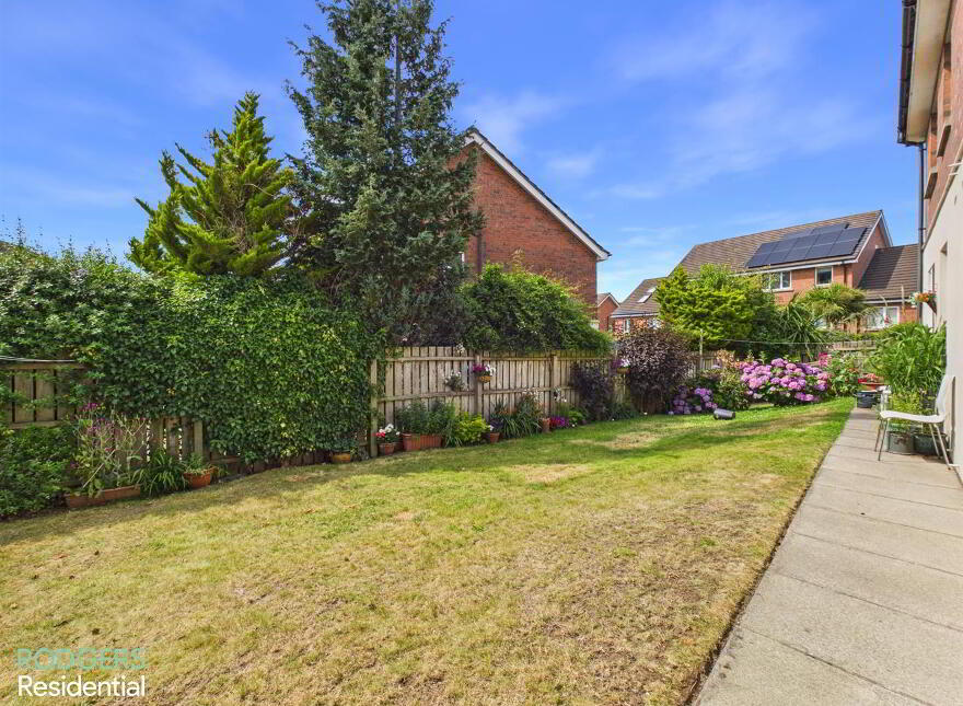 37 Richmond Avenue, Holywood, BT18 9TE