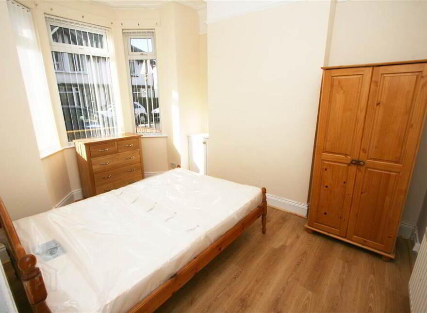67 Ulsterville Gardens, Lisburn Road, Belfast, BT9 7BB