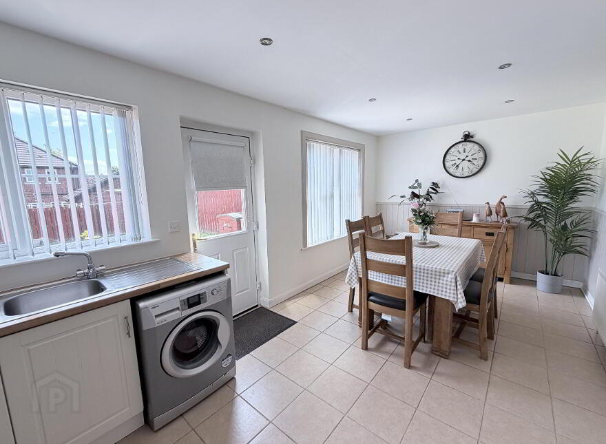 65 Roes Hill, Lawrencetown, BT63 6FB