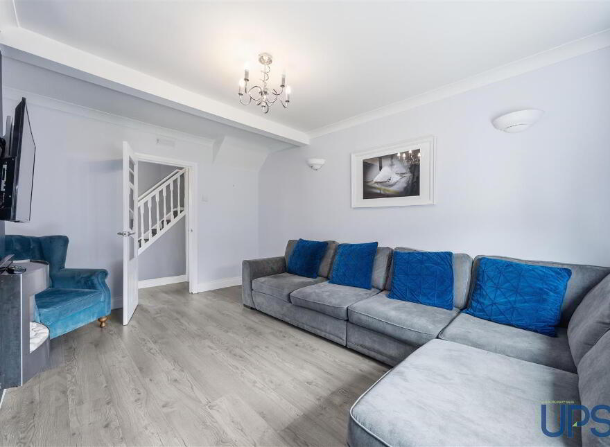 26 Whitecliff Parade, Belfast, BT12 7JS