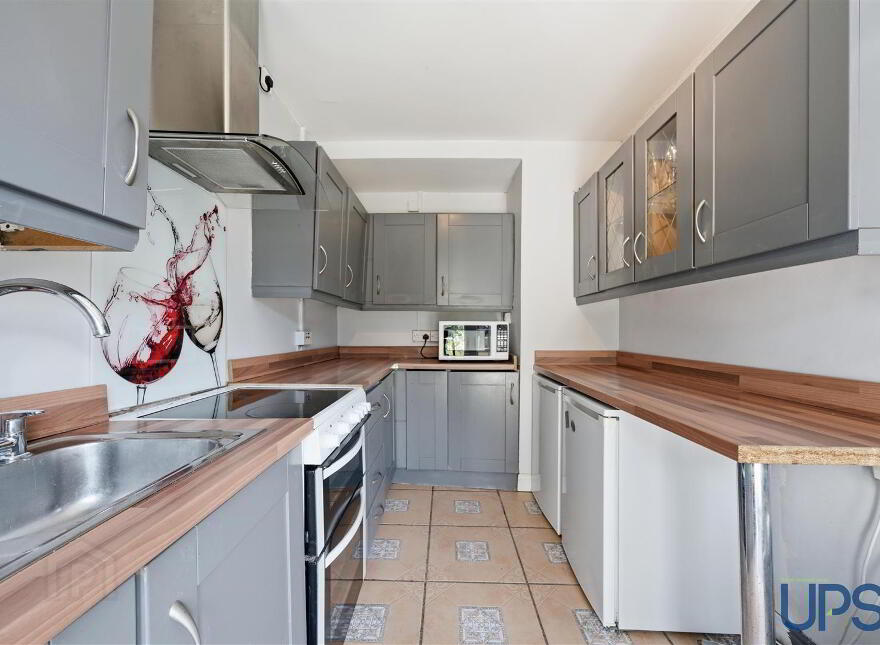 26 Whitecliff Parade, Belfast, BT12 7JS