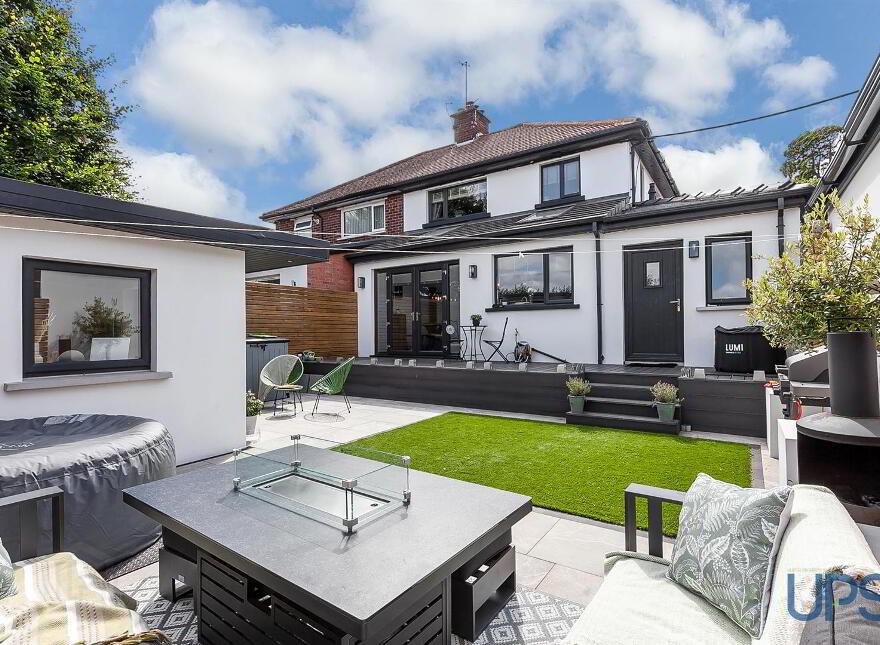 5 Killeaton Crescent, Dunmurry, Belfast, BT17 9HB