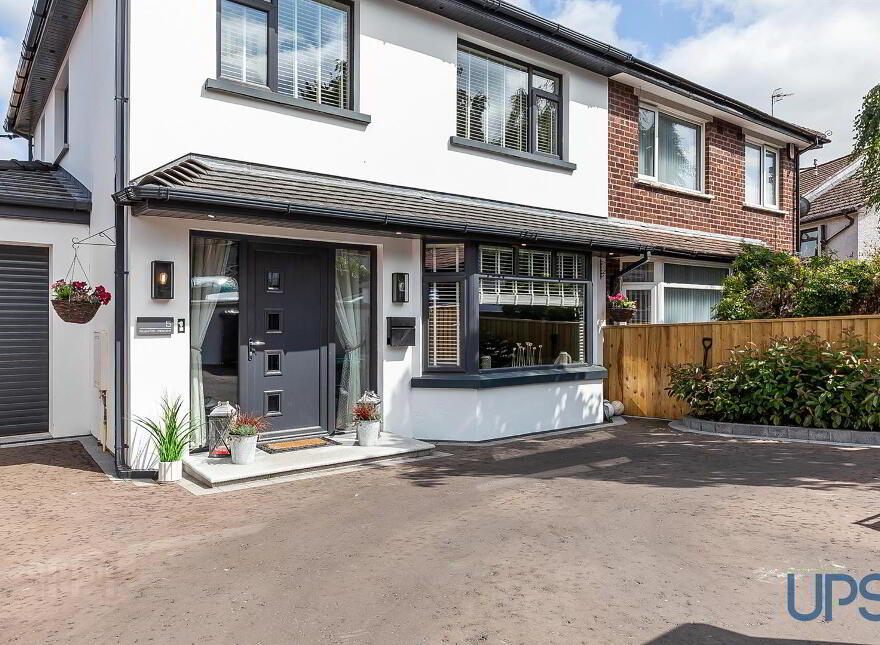 5 Killeaton Crescent, Dunmurry, Belfast, BT17 9HB