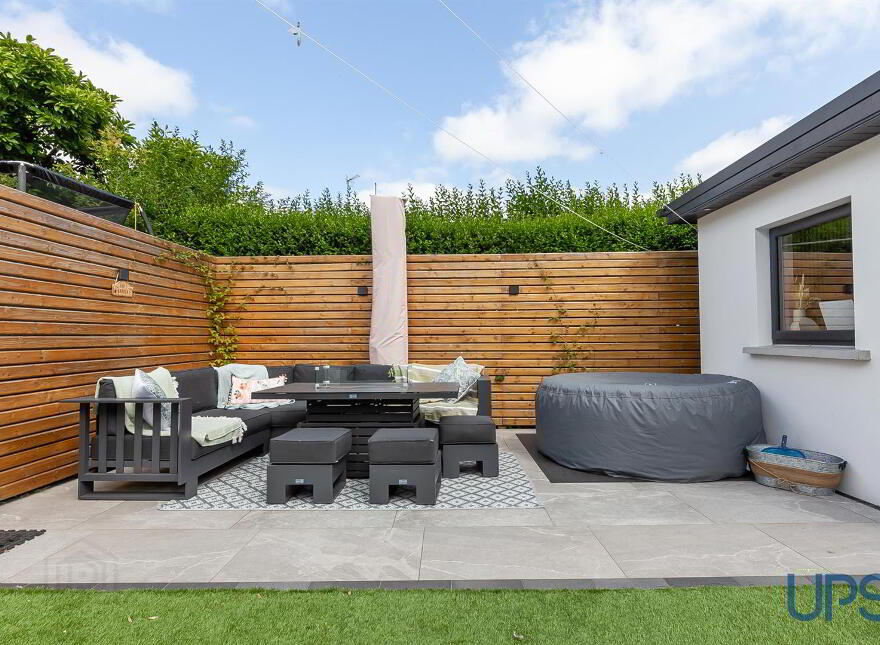 5 Killeaton Crescent, Dunmurry, Belfast, BT17 9HB