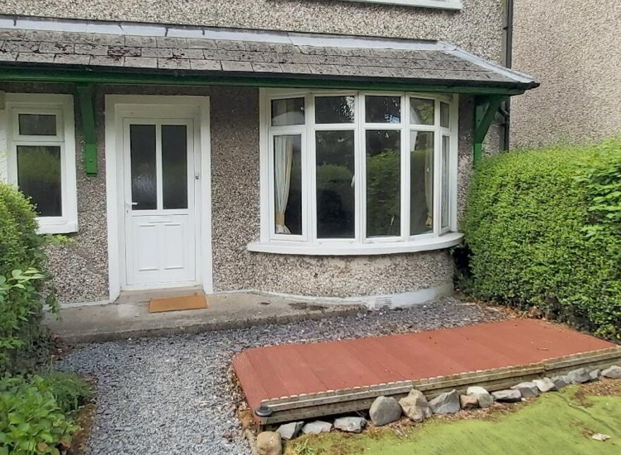 20 Belvoir Crescent, Lisburn, BT28 1UA
