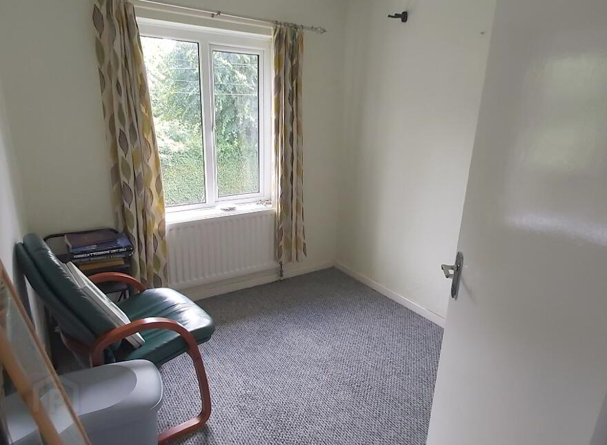 20 Belvoir Crescent, Lisburn, BT28 1UA