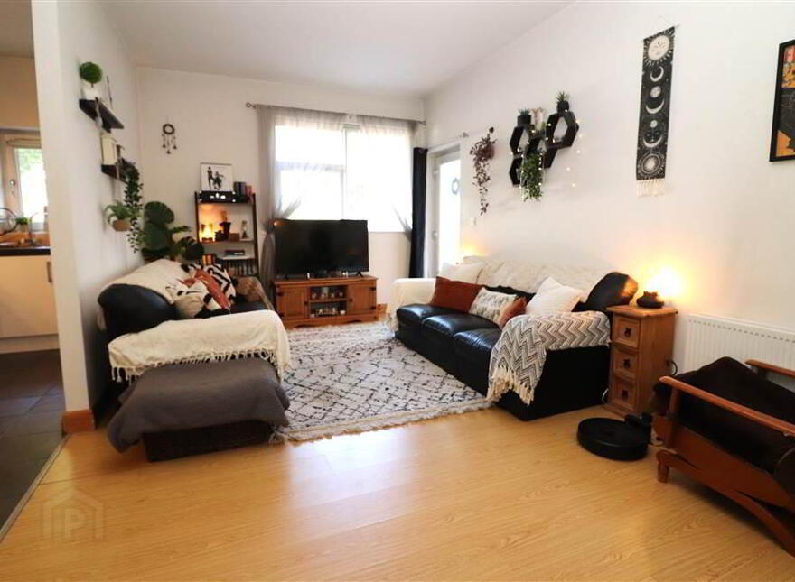 31 Woodbrook Green, Ballinderry Road, Lisburn, BT28 2ZJ