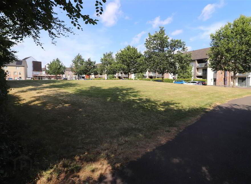 31 Woodbrook Green, Ballinderry Road, Lisburn, BT28 2ZJ