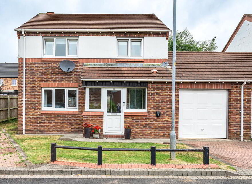 44 Clendinning Way, Portadown, BT62 3WF photo