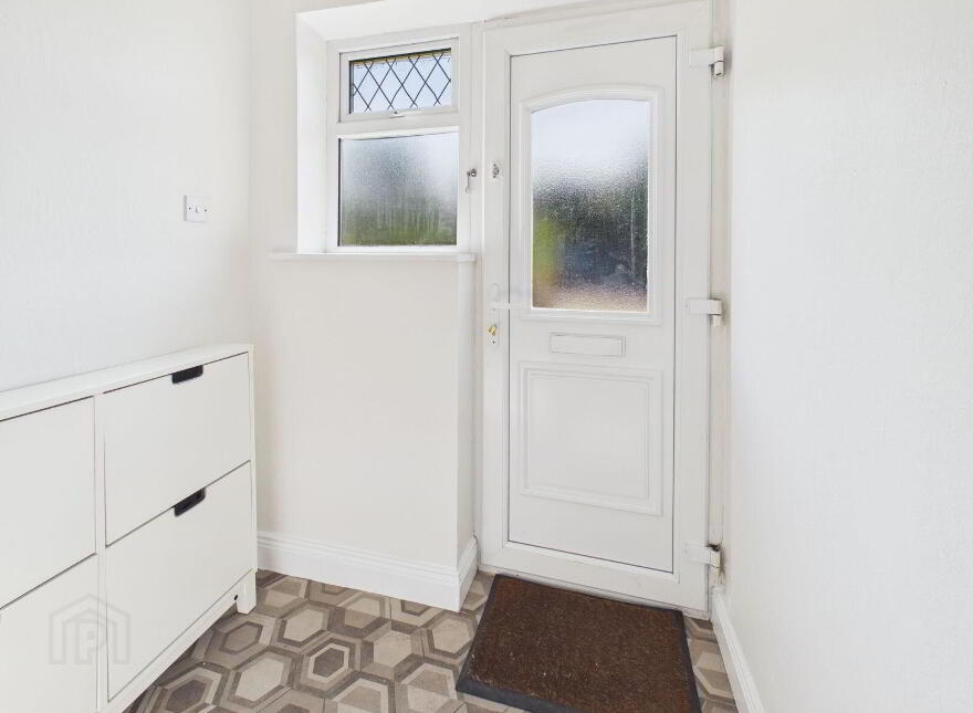 13 Newcourt, Swords, K67A297
