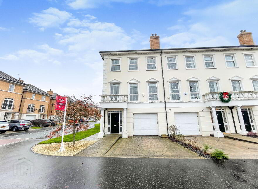 18 Berkeley Hall Square, Lisburn, BT27 5TB