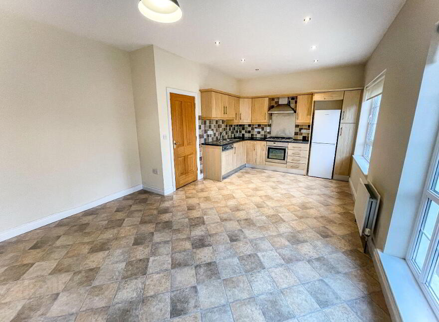 18 Berkeley Hall Square, Lisburn, BT27 5TB
