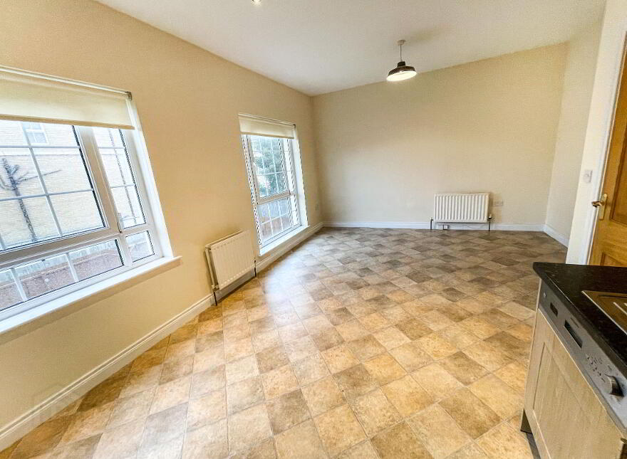 18 Berkeley Hall Square, Lisburn, BT27 5TB