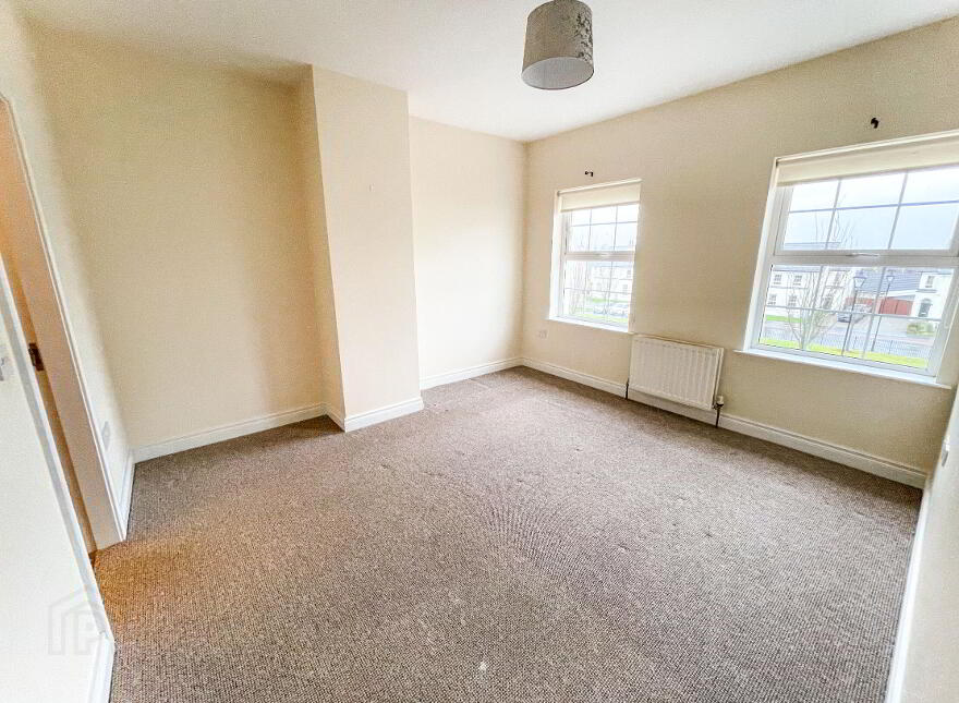 18 Berkeley Hall Square, Lisburn, BT27 5TB