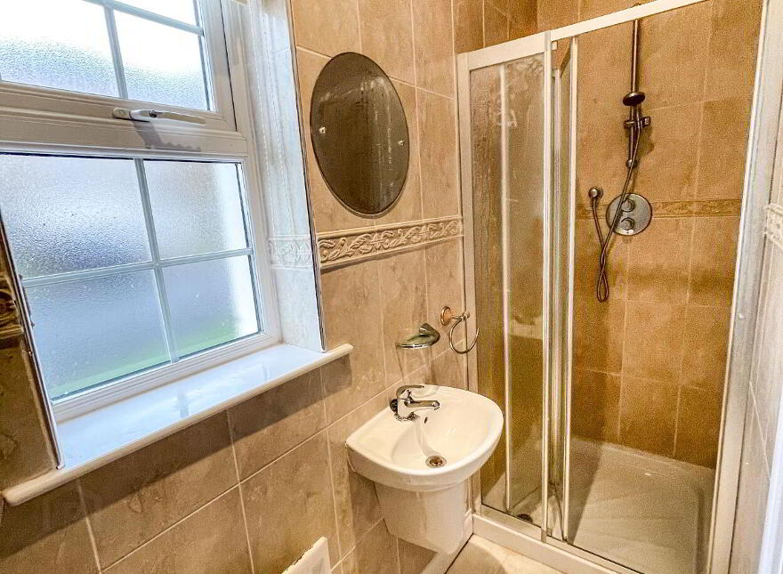 18 Berkeley Hall Square, Lisburn, BT27 5TB