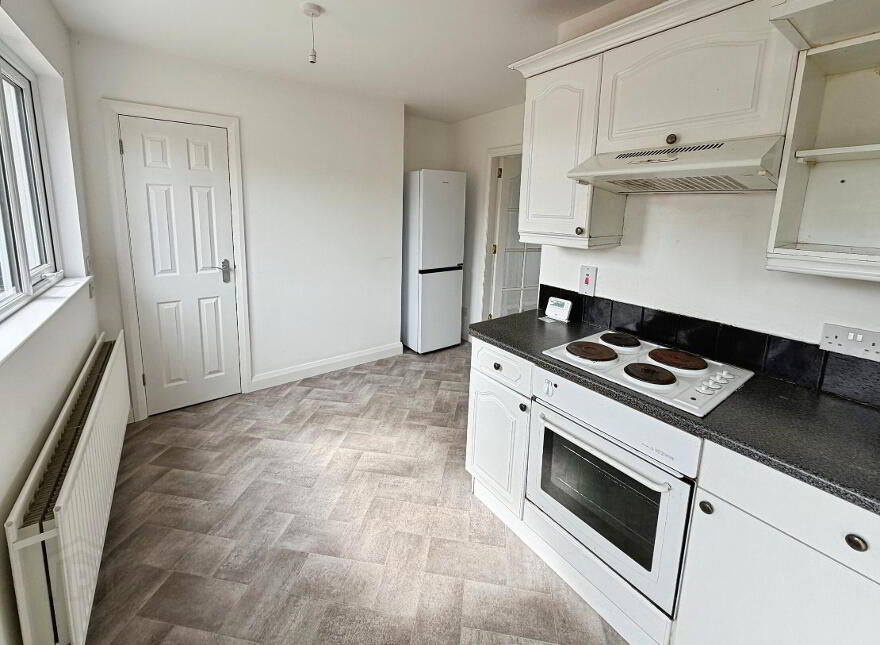 5 Strathearne Place, Lisburn, BT27 4TS