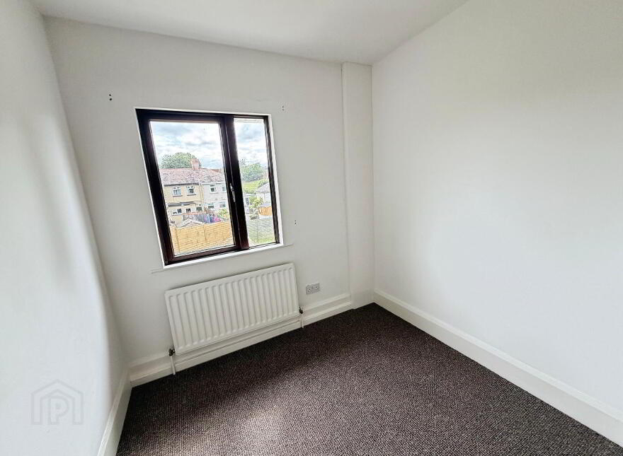 5 Strathearne Place, Lisburn, BT27 4TS