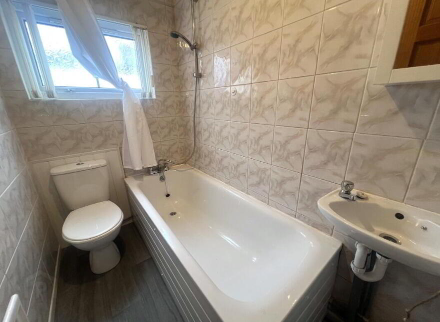 27 Oakley Street, Belfast, BT14 8BL