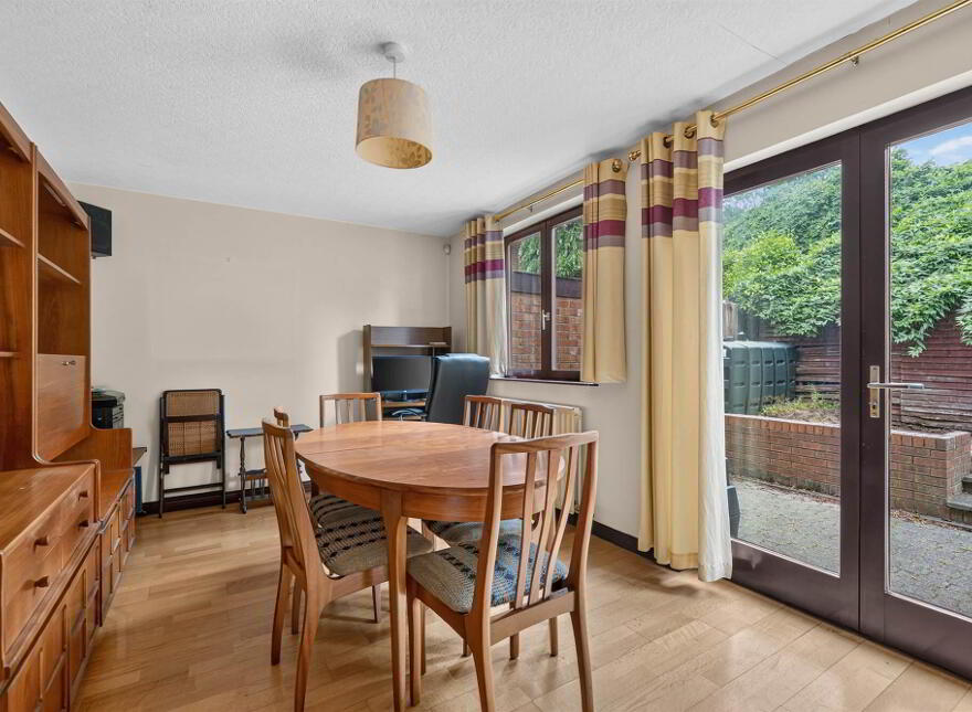 1 Harwich Mews, Hillsborough, BT26 6RH
