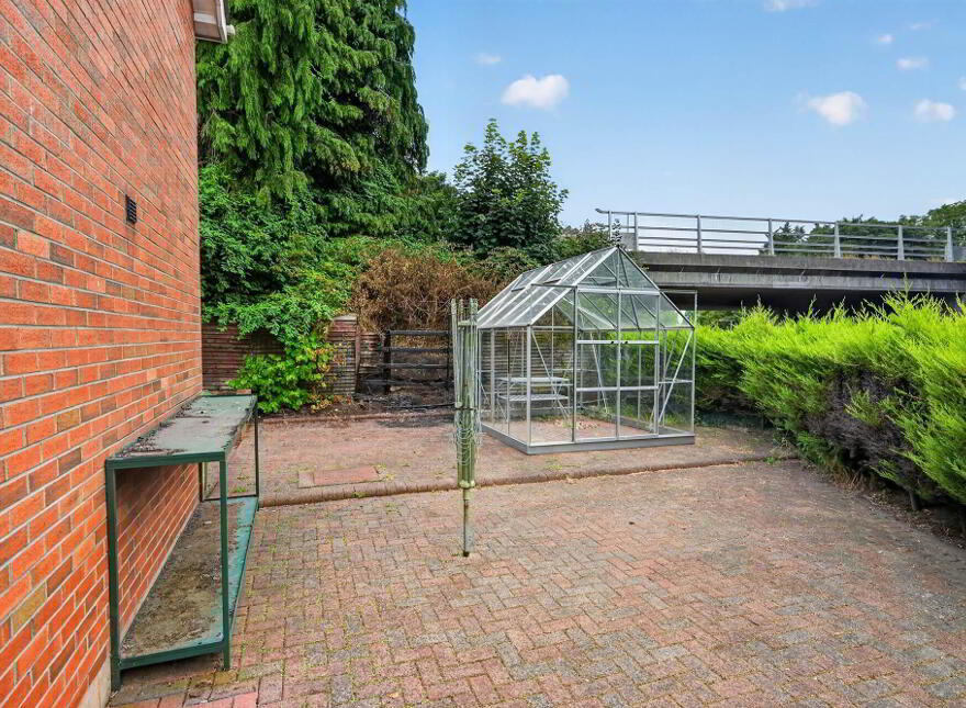 1 Harwich Mews, Hillsborough, BT26 6RH