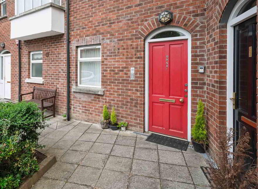 Apt, C5 Wapping Lane, Royal Hillsborough, BT26 6AX