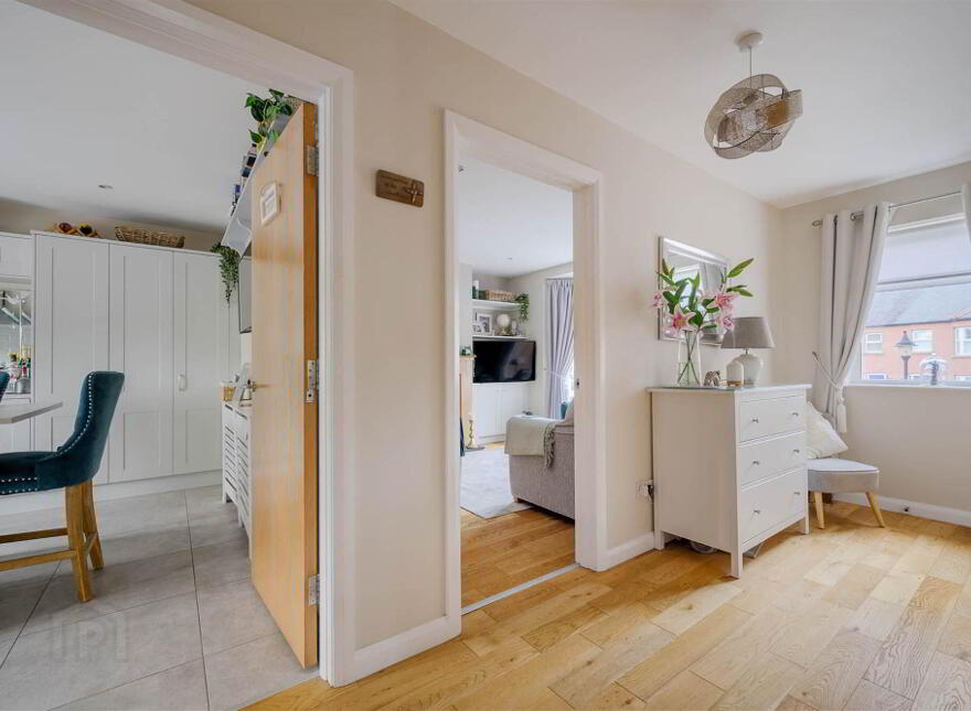 Apt, C5 Wapping Lane, Royal Hillsborough, BT26 6AX