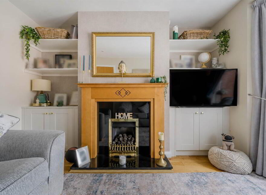 Apt, C5 Wapping Lane, Royal Hillsborough, BT26 6AX