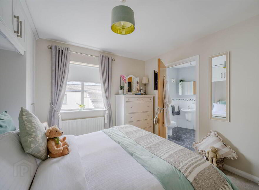 Apt, C5 Wapping Lane, Royal Hillsborough, BT26 6AX