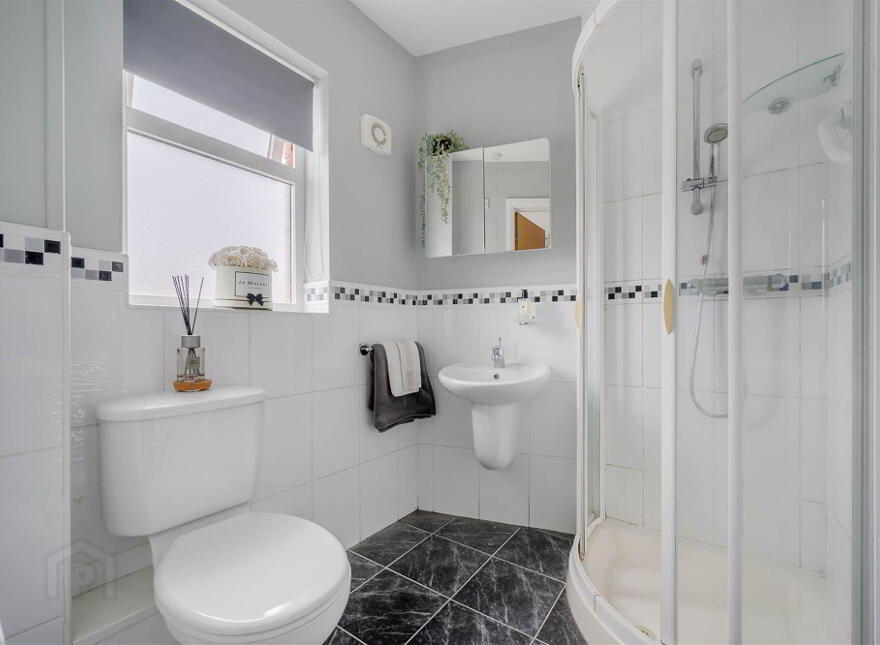 Apt, C5 Wapping Lane, Royal Hillsborough, BT26 6AX