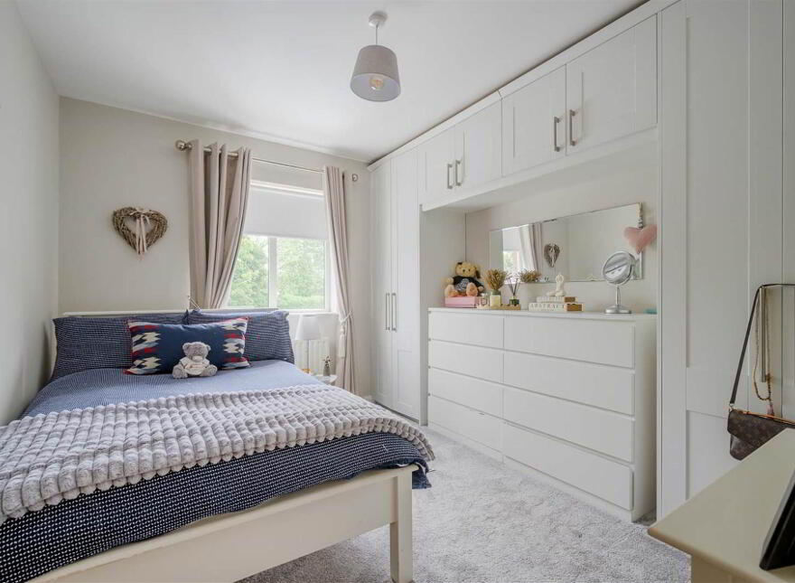 Apt, C5 Wapping Lane, Royal Hillsborough, BT26 6AX