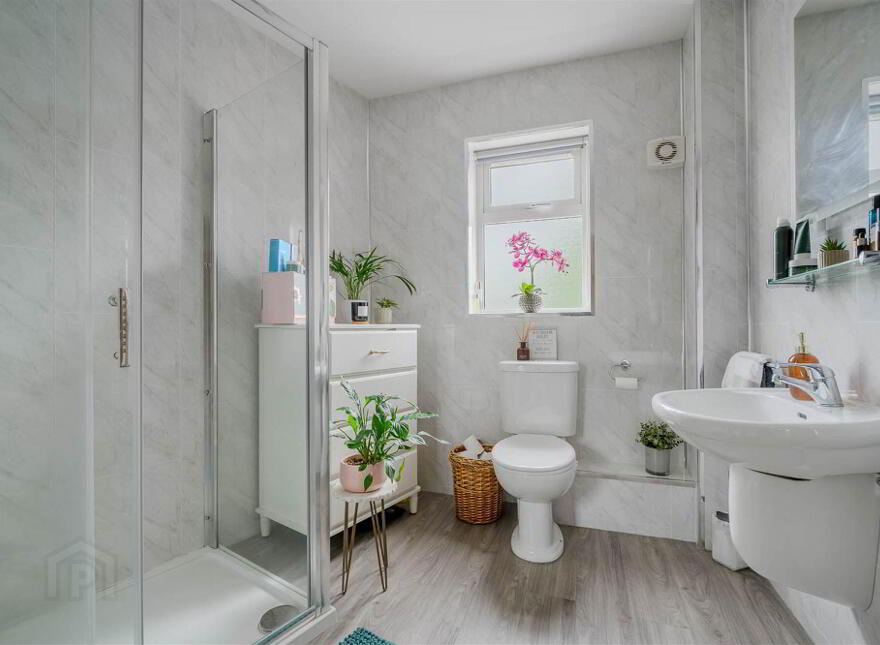 Apt, C5 Wapping Lane, Royal Hillsborough, BT26 6AX