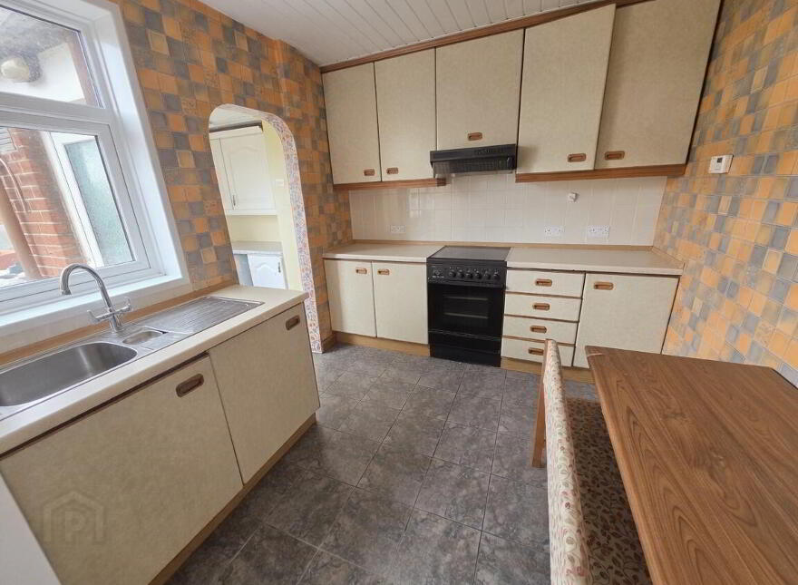 12 Victoria Gardens, Carrickfergus, BT38 7JN