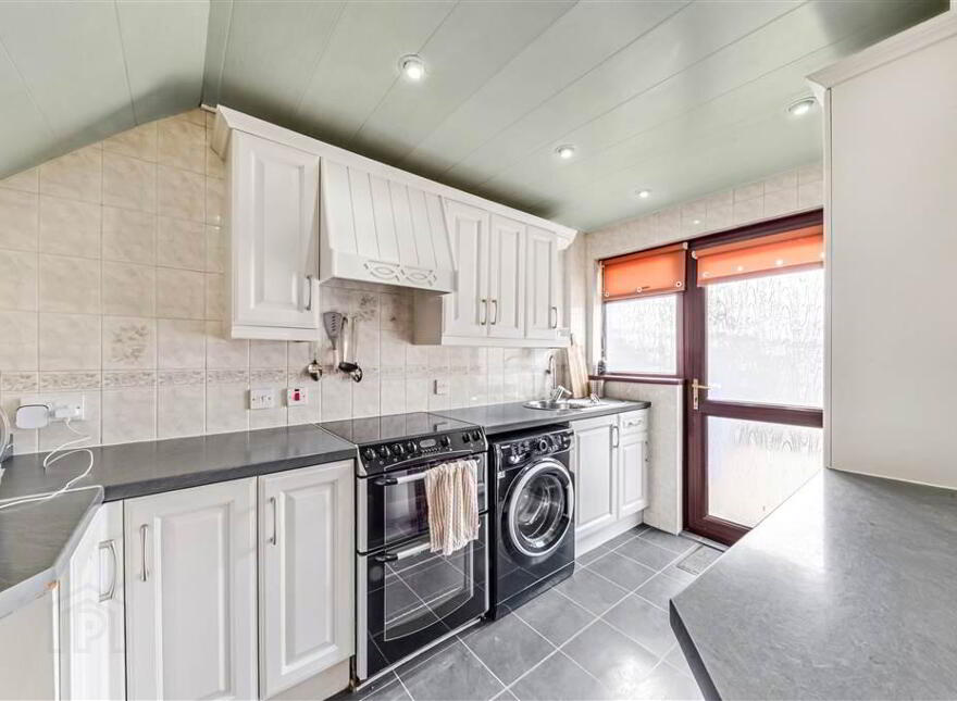 33 Erinvale Drive, Finaghy, Belfast, BT10 0GE