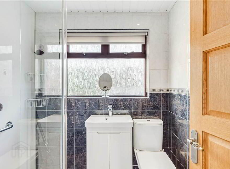 33 Erinvale Drive, Finaghy, Belfast, BT10 0GE